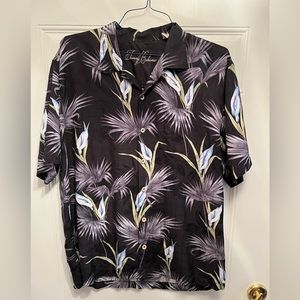 Tommy Bahama Short Sleeve 100% Silk Button Up Shirt Sz. large Black/ Grey